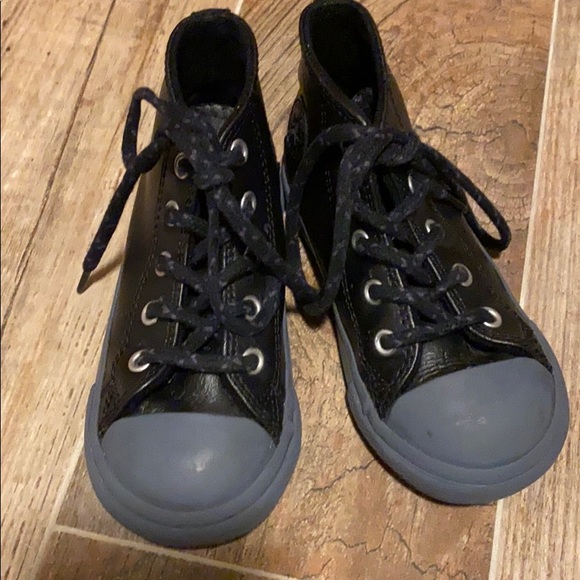 Toddler Converse - Picture 2 of 8